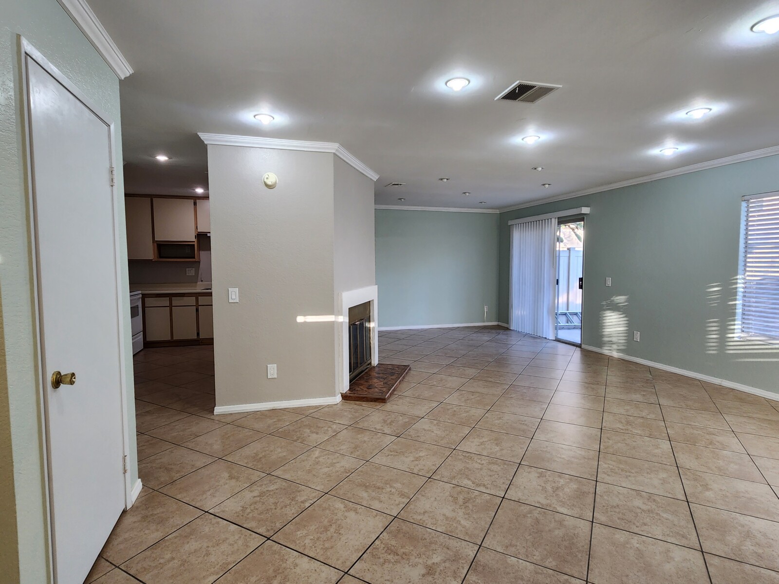 440 Golden Springs #A, Diamond Bar, CA 91765